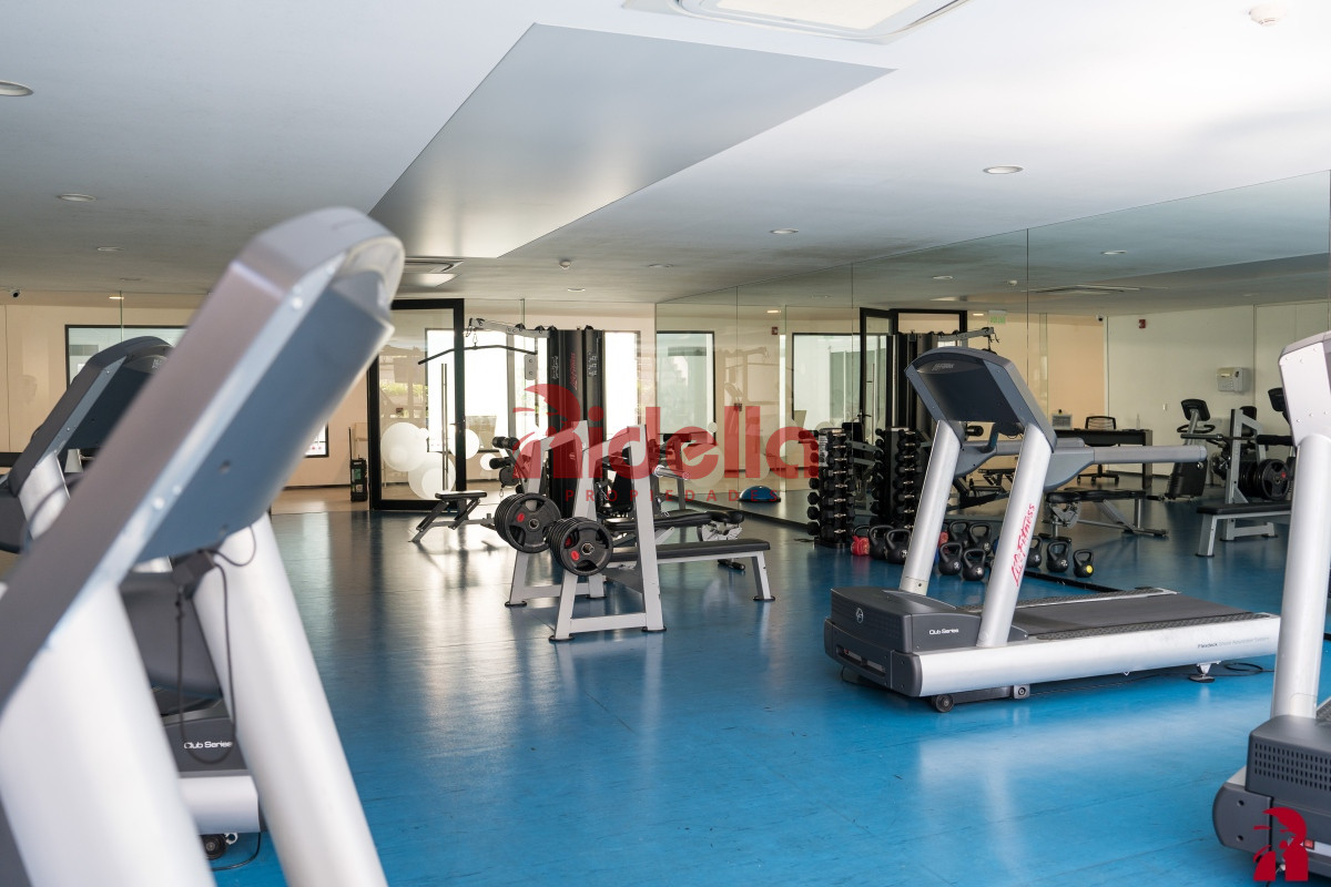 Apartamento ID.557 - Apartamento en venta 4 dormitorios, Roosvelt, Punta del Este