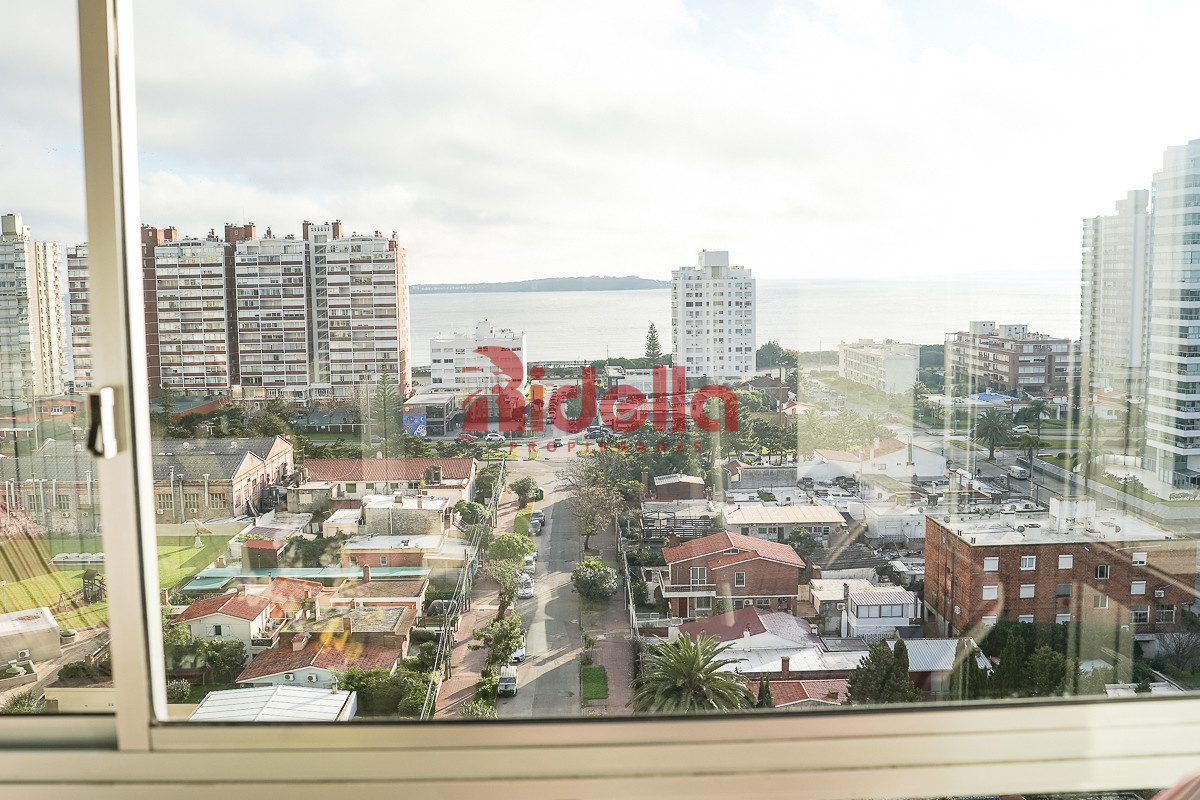 Apartamento ID.517 - Venta de Apartamento 3 dormitorios en Torre Triangulo, Punta del Este