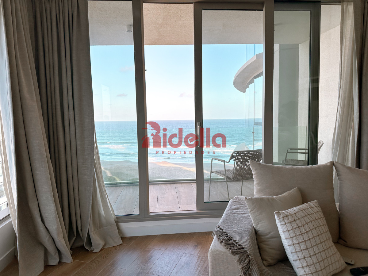 Apartamento ID.414 - Venta de Apartamento TRUMP TOWER 2 dorm, con financiación propia, Vista al mar