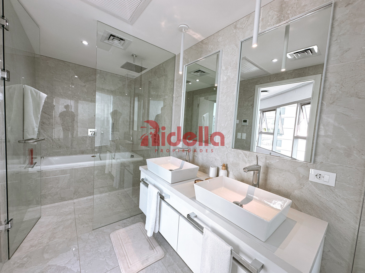 Apartamento ID.414 - Venta de Apartamento TRUMP TOWER 2 dorm, con financiación propia, Vista al mar