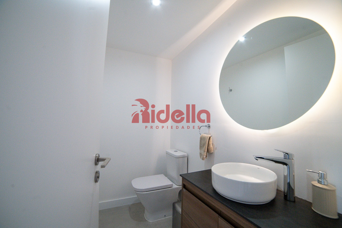 Apartamento ID.504 - Venta de apartamento 2 dormitorios en Playa Mansa, Maldonado