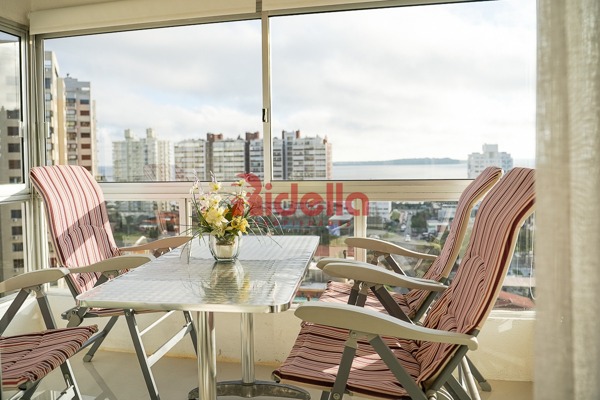 Apartamento ID.517 - Venta de Apartamento 3 dormitorios en Torre Triangulo, Punta del Este