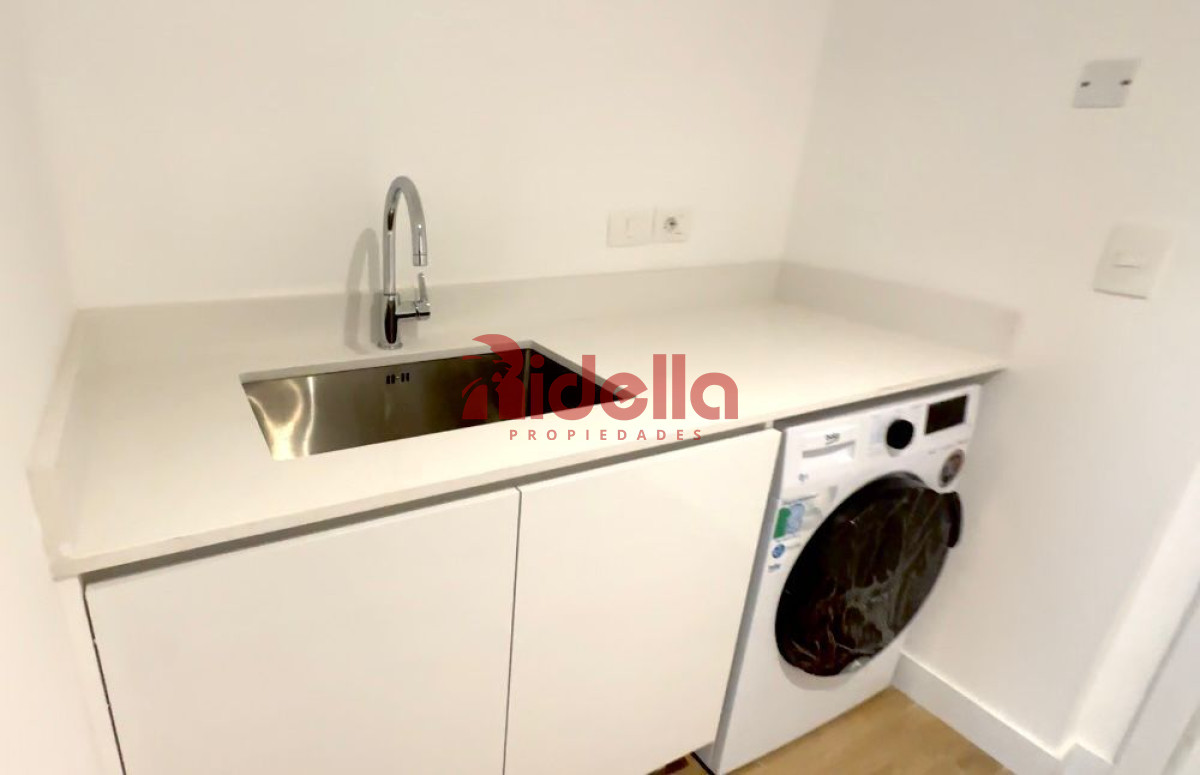 Apartamento ID.414 - Venta de Apartamento TRUMP TOWER 2 dorm, con financiación propia, Vista al mar