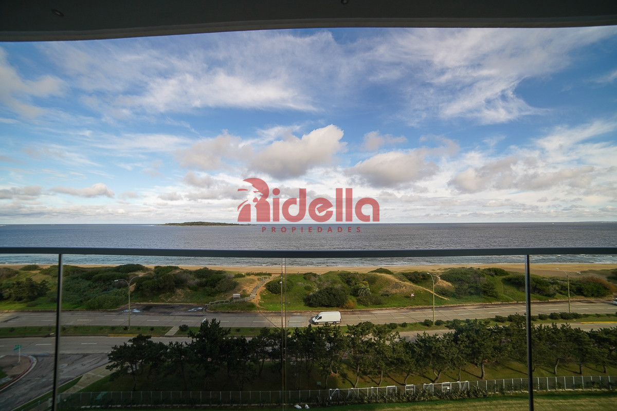 Apartamento ID.504 - Venta de apartamento 2 dormitorios en Playa Mansa, Maldonado