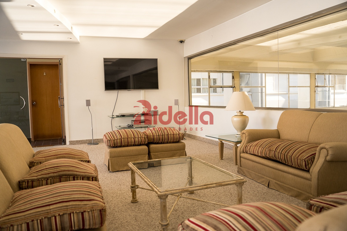 Apartamento ID.460 - Venta de Apartamento 3 dormitorios + servicio en Península, Punta del Este