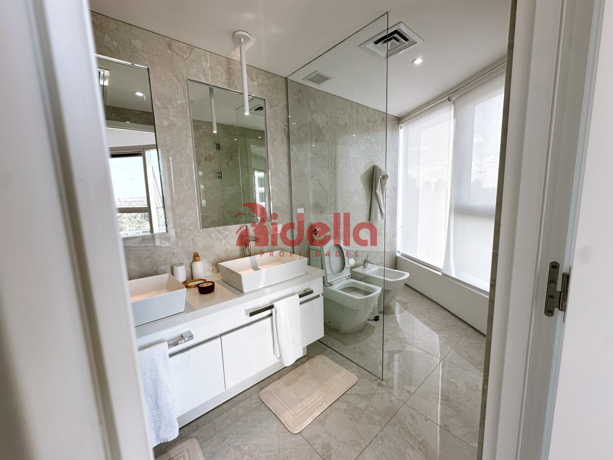 Apartamento ID.414 - Venta de Apartamento TRUMP TOWER 2 dorm, con financiación propia, Vista al mar