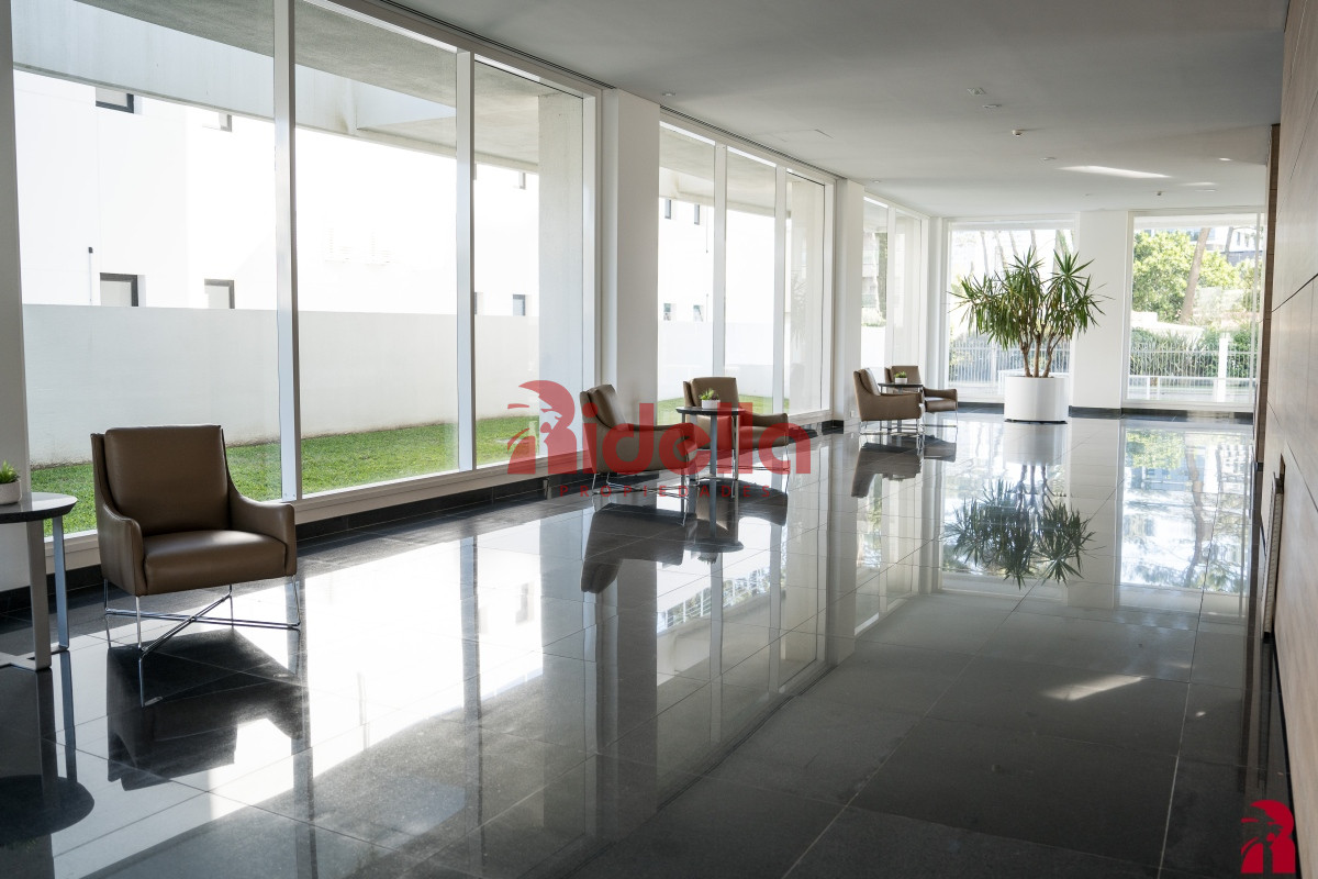 Apartamento ID.557 - Apartamento en venta 4 dormitorios, Roosvelt, Punta del Este