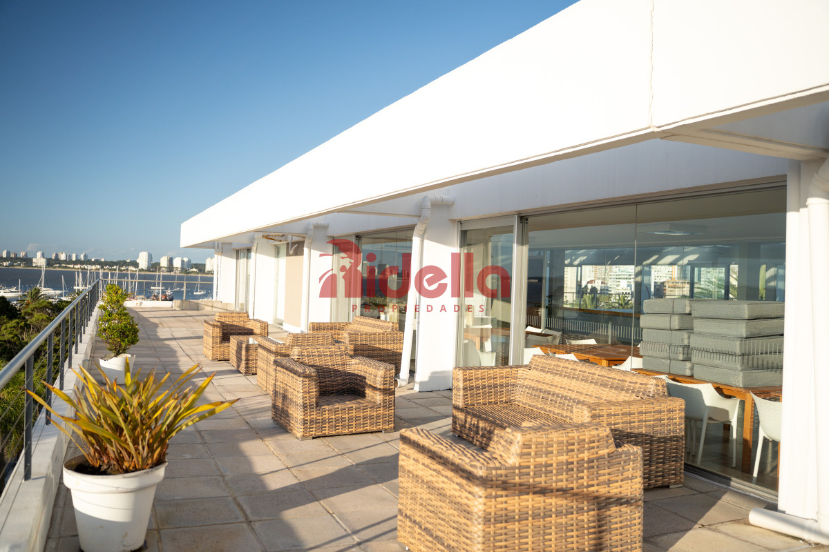 Apartamento ID.647 - Venta de Apartamento 1 Dormitorio en Península, Punta del Este