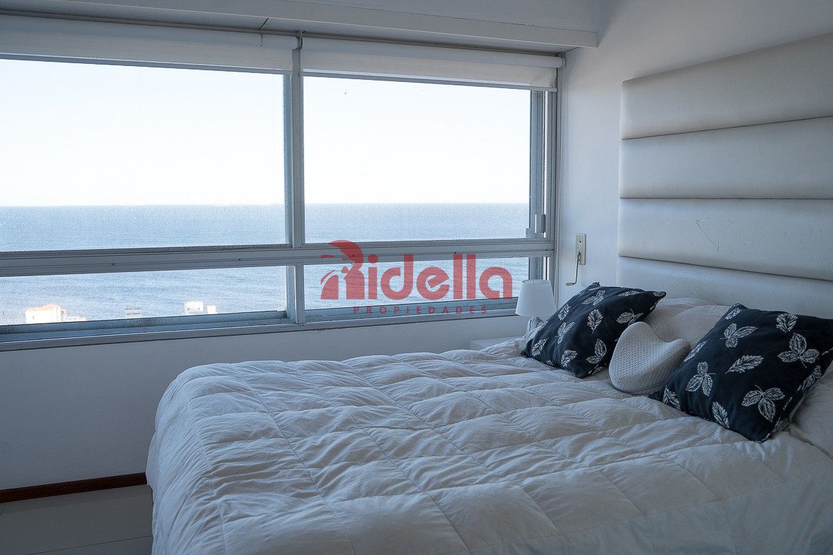 Apartamento ID.460 - Venta de Apartamento 3 dormitorios + servicio en Península, Punta del Este