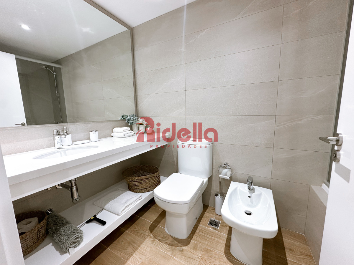 Apartamento ID.414 - Venta de Apartamento TRUMP TOWER 2 dorm, con financiación propia, Vista al mar