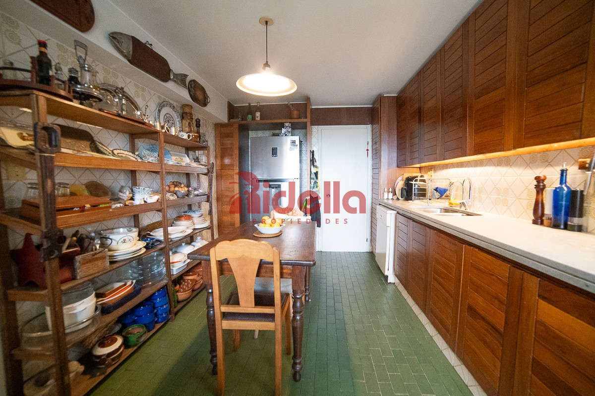 Apartamento ID.557 - Apartamento en venta 4 dormitorios, Roosvelt, Punta del Este