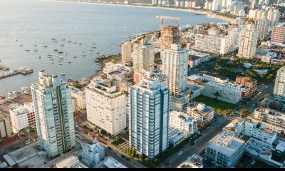 Venta de Apartamento 3 dormitorios + servicio en Península, Punta del Este