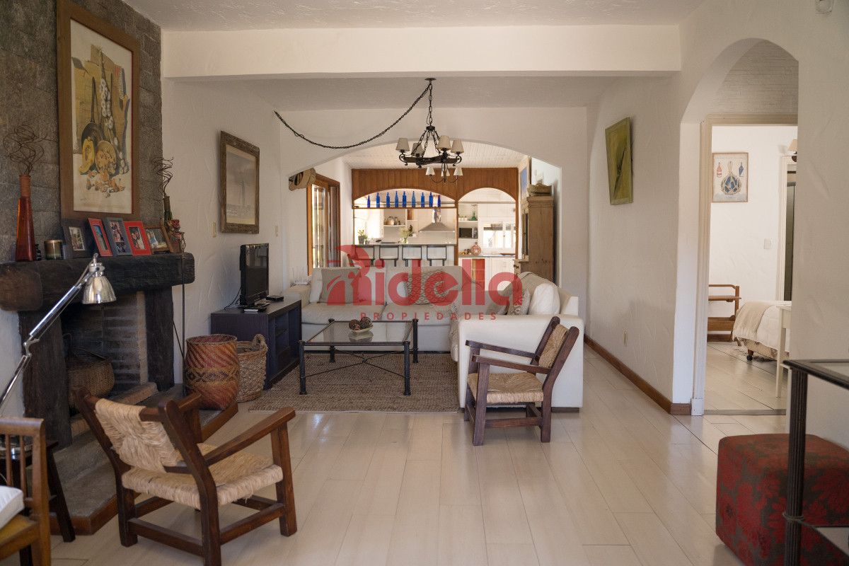 Casa ID.615 - Casa en Venta en Manantiales - A 150m de Playa Bikini