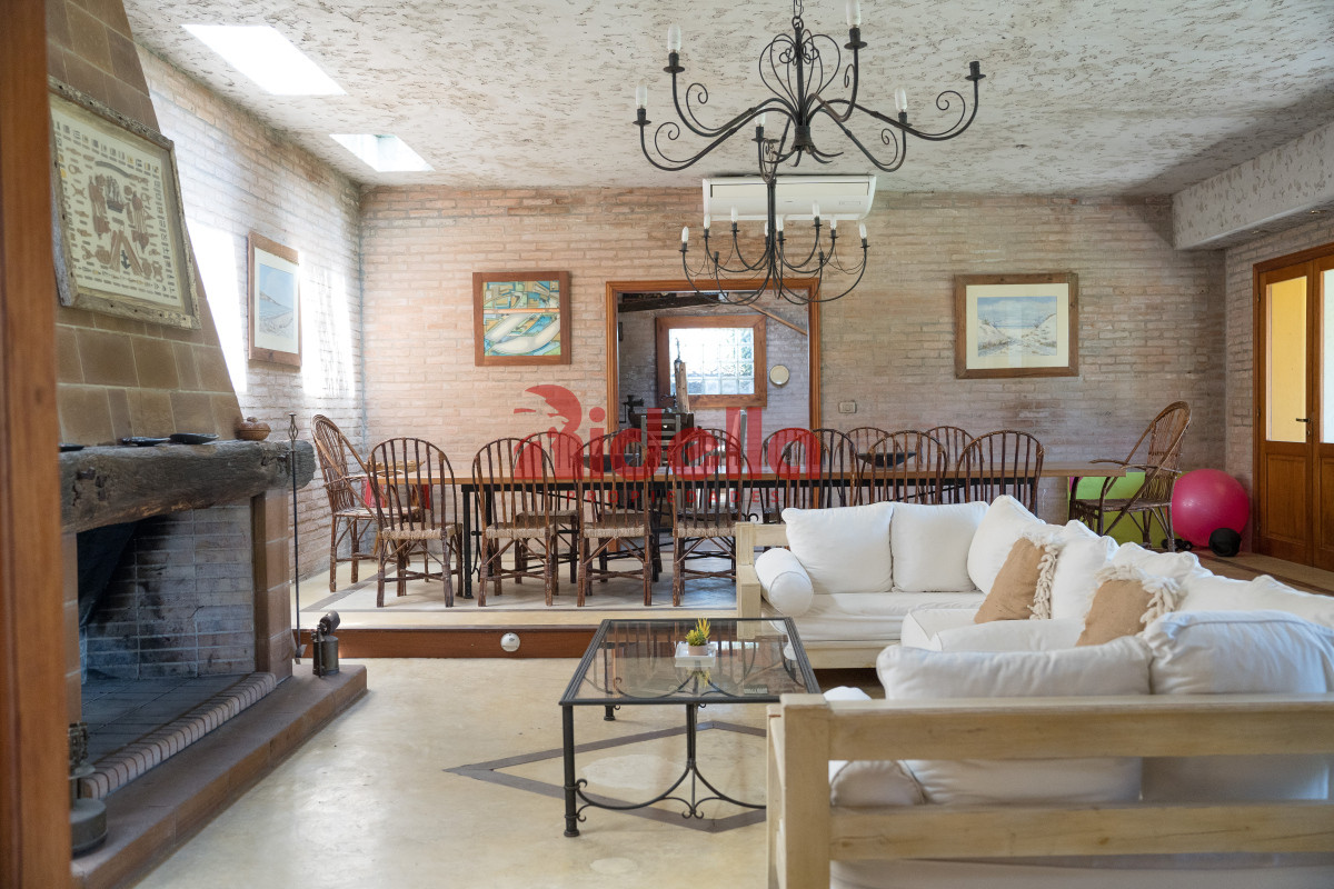 Casa ID.615 - Casa en Venta en Manantiales - A 150m de Playa Bikini