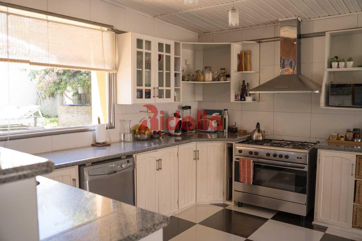 Casa ID.615 - Casa en Venta en Manantiales - A 150m de Playa Bikini