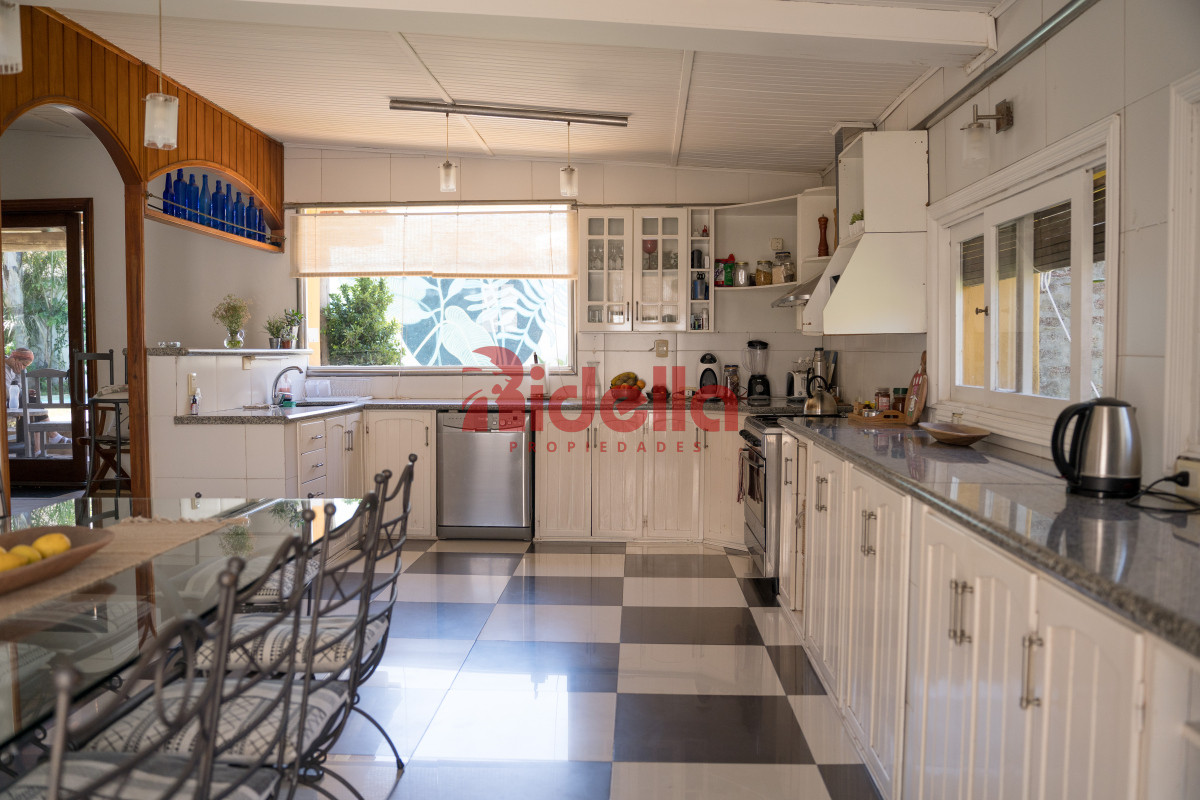 Casa ID.615 - Casa en Venta en Manantiales - A 150m de Playa Bikini