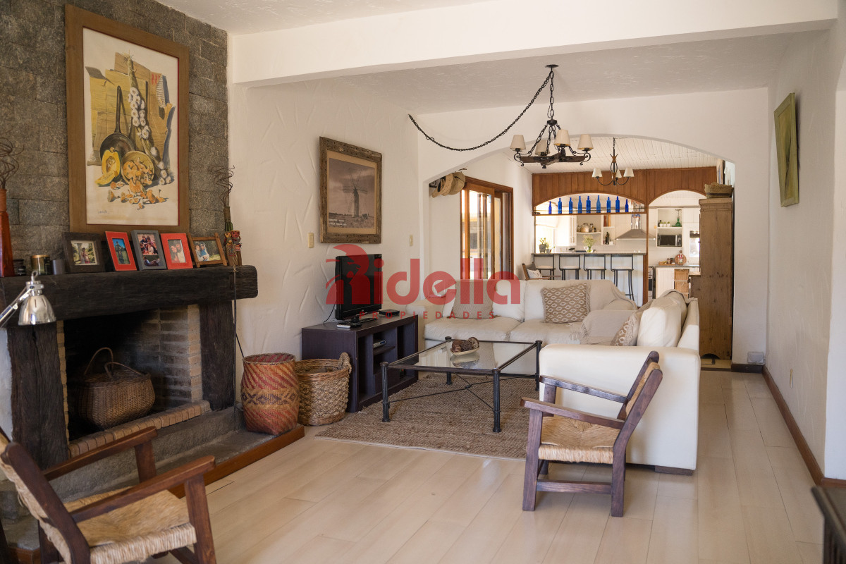 Casa ID.615 - Casa en Venta en Manantiales - A 150m de Playa Bikini
