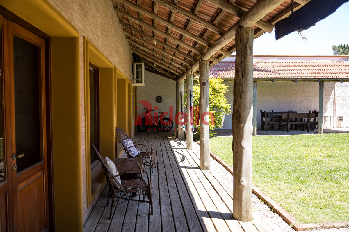 Casa ID.615 - Casa en Venta en Manantiales - A 150m de Playa Bikini