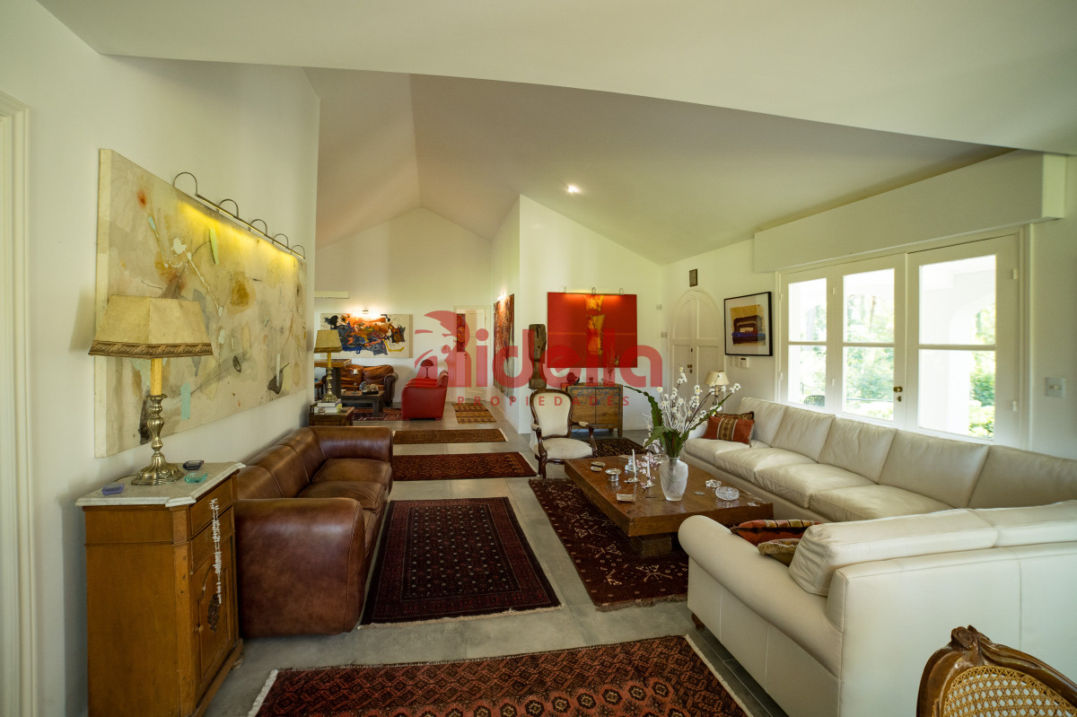Casa ID.670 - Hogar renovado en San Rafael, ubicación privilegiada.