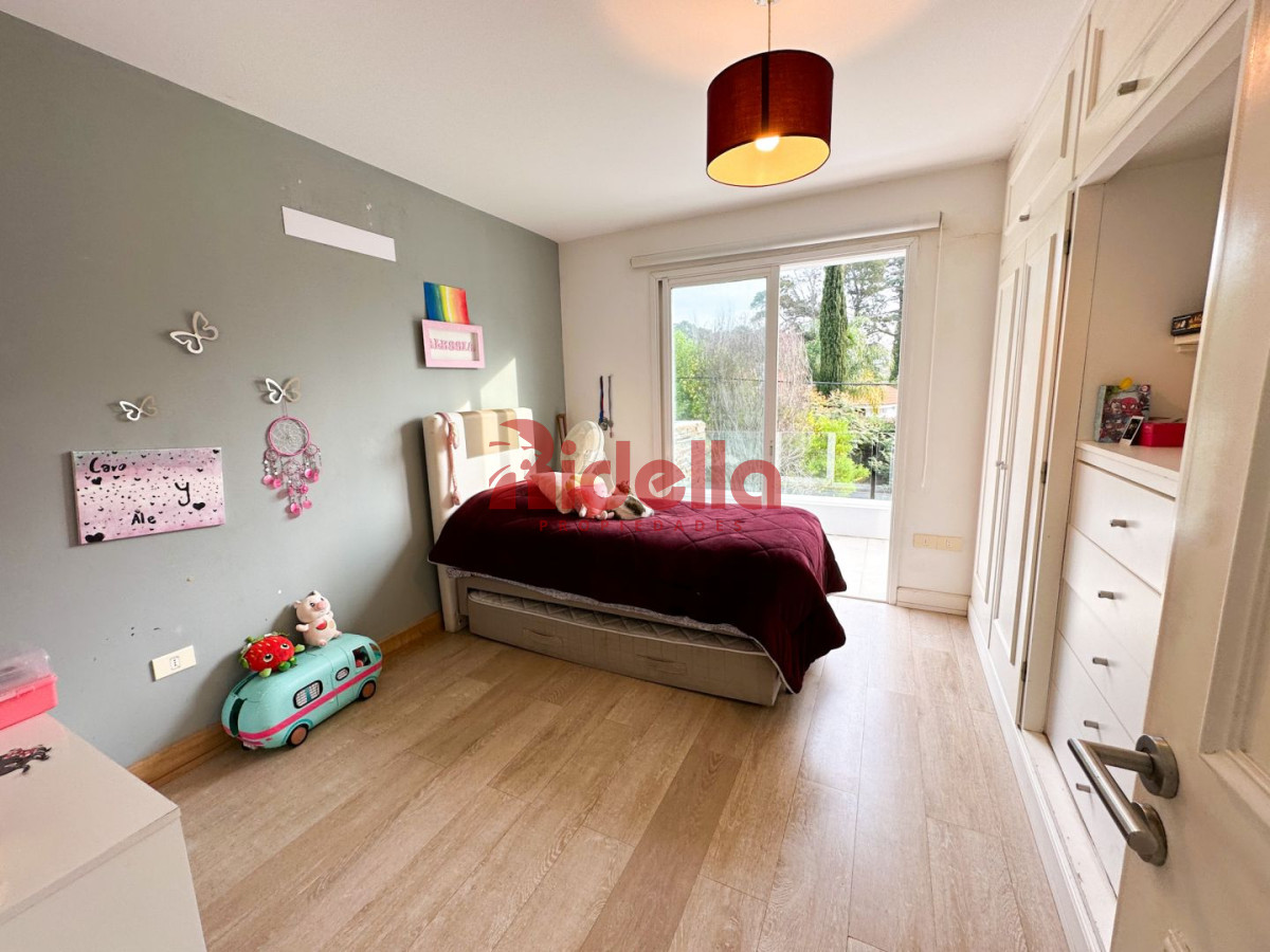 Casa ID.187 - Casa en venta Beverly Hills 4 dormitorios