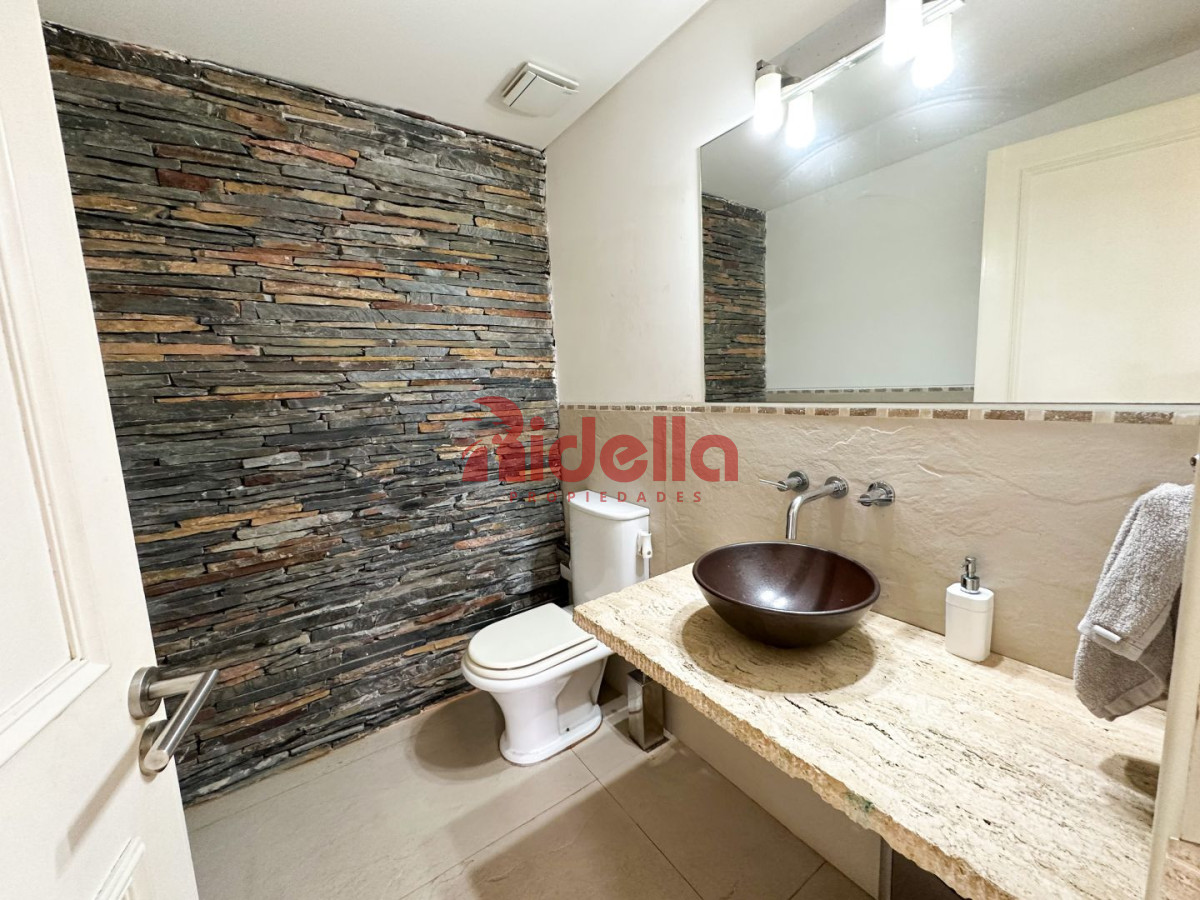 Casa ID.187 - Casa en venta Beverly Hills 4 dormitorios