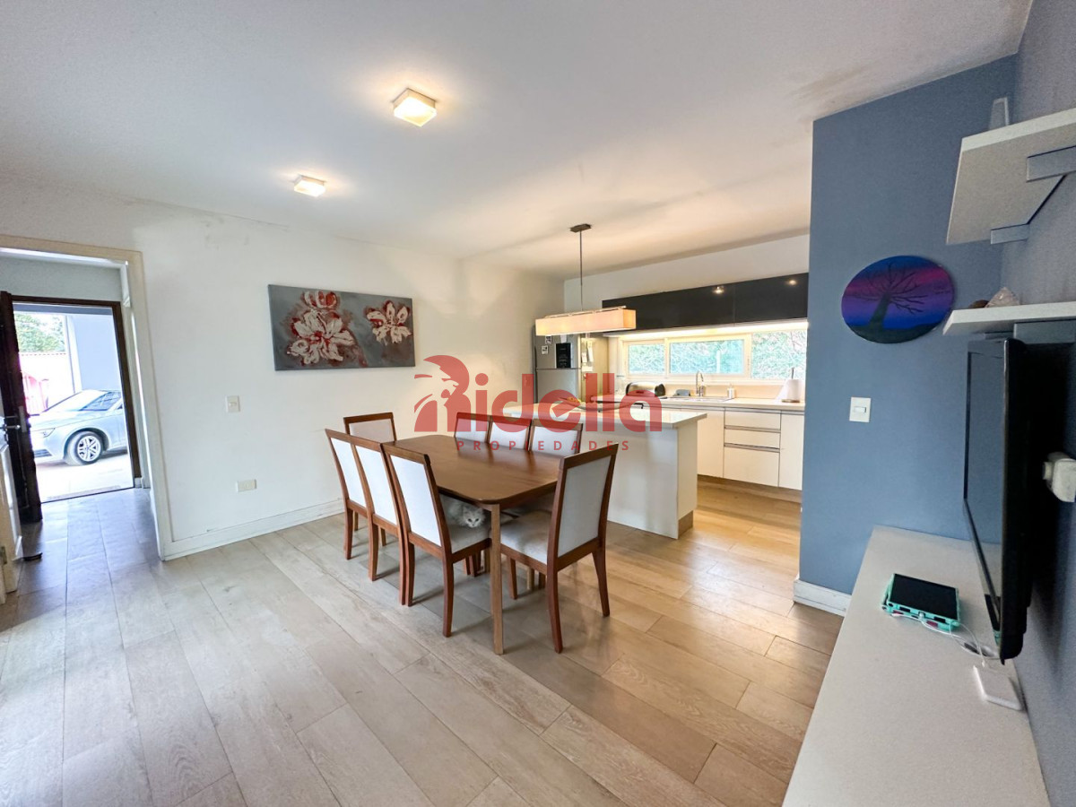 Casa ID.187 - Casa en venta Beverly Hills 4 dormitorios