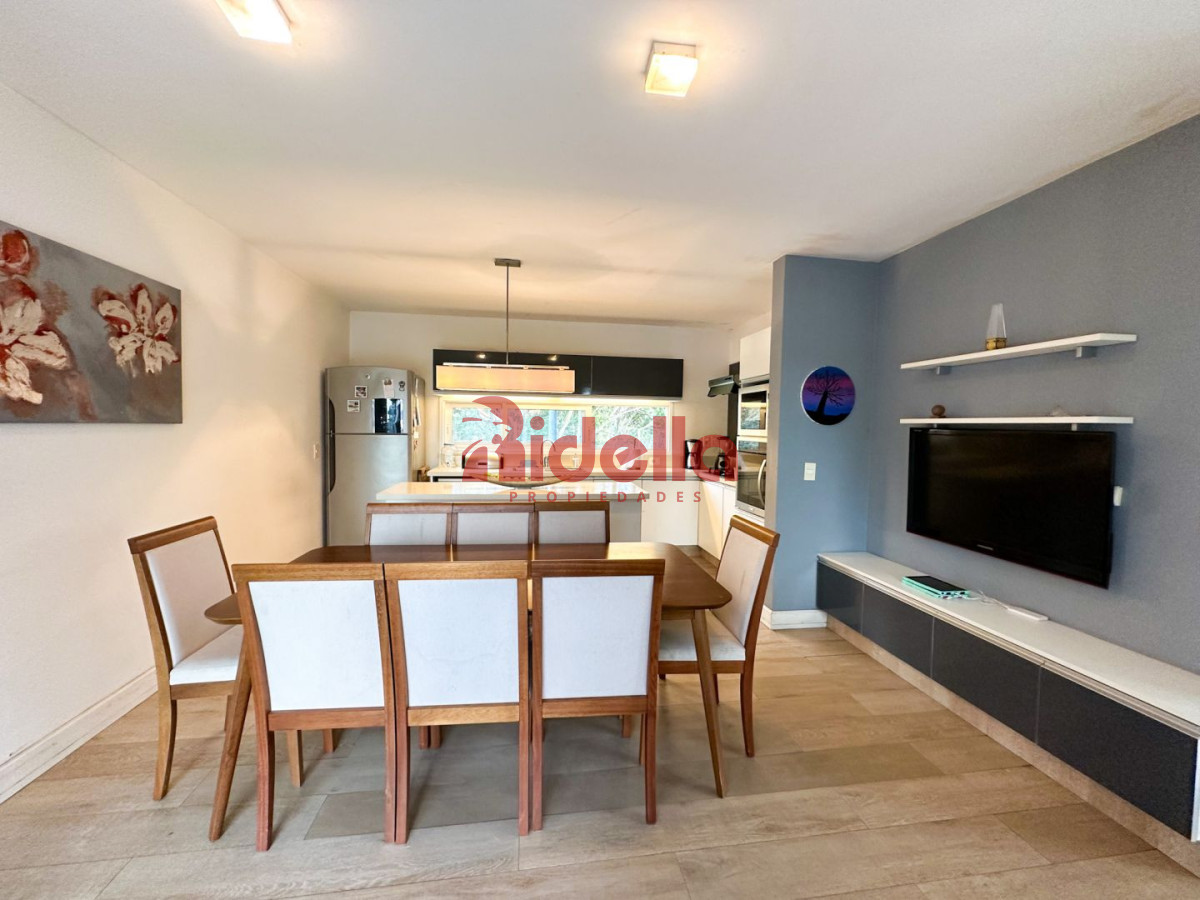 Casa ID.187 - Casa en venta Beverly Hills 4 dormitorios