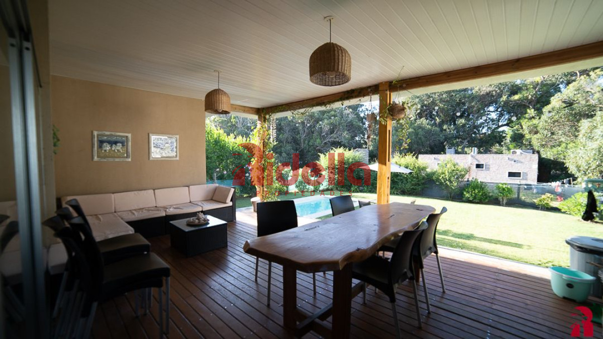 Casa ID.388 - Casa en Venta de 4 DORMITORIOS en Sauce de Portezuelo, Maldonado.
