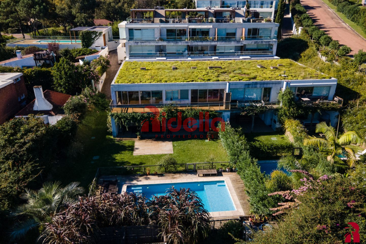 Casa ID.489 - Casa en venta Punta Ballena 6 dormitorios