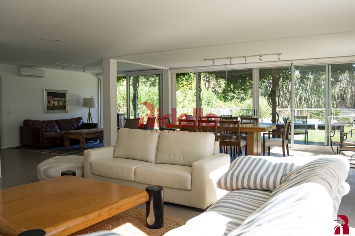 Casa ID.489 - Casa en venta Punta Ballena 6 dormitorios