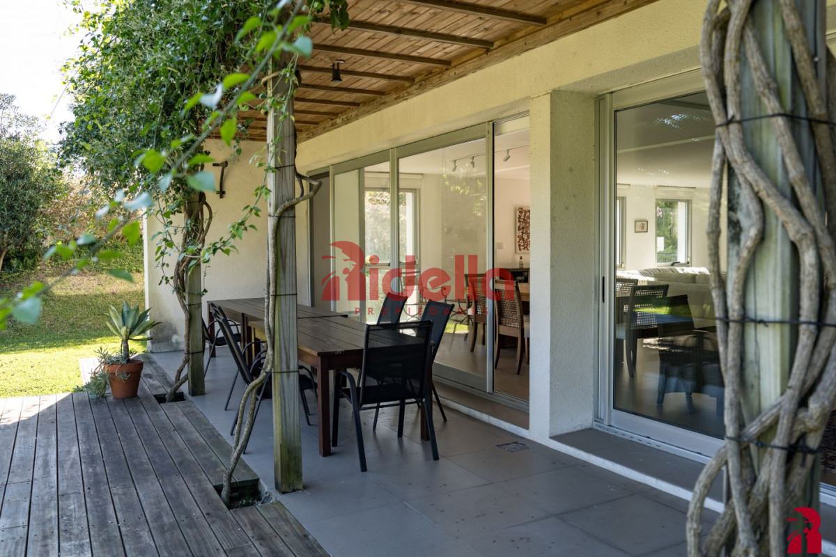 Casa ID.489 - Casa en venta Punta Ballena 6 dormitorios