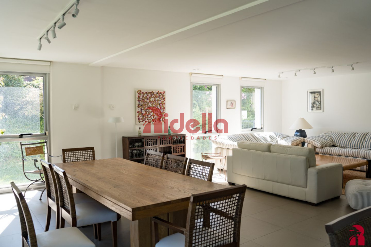Casa ID.489 - Casa en venta Punta Ballena 6 dormitorios