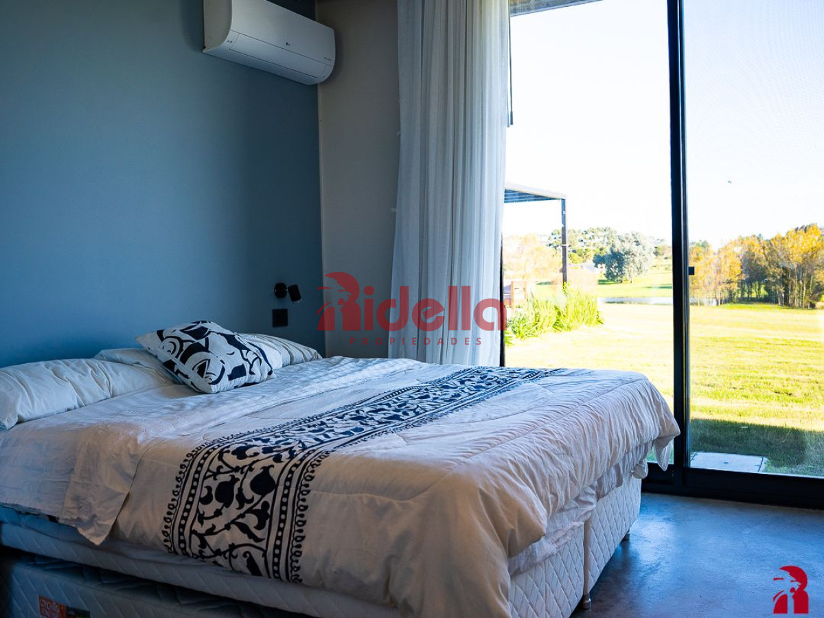 Casa ID.535 - Casa 5 dormitorios, en Barrio Privado, Punta del Este.