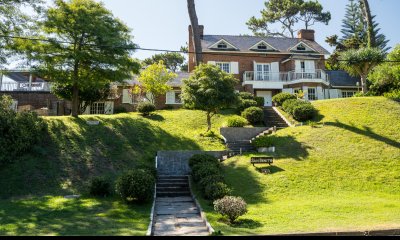 Venta de Casa de 6 DORMITORIOS en Playa Mansa, Punta del Este