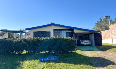Venta casa frente al mar en Punta Colorada
