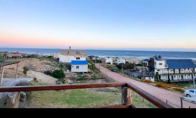 Venta de casa en Punta del Diablo con excelente vista