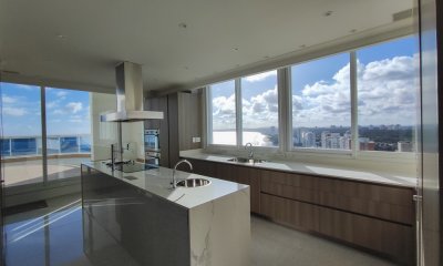 Venta Penthouse duplex de Lujo en Torre Millenium Punta del Este