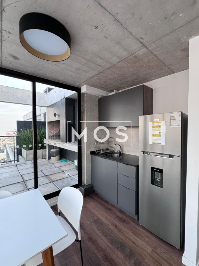 Apartamento ID.2473 - Penthouse a estrenar de 2 dormitorios en Cordón Sur. Terreza con parrillero y lugar exclusivo en garage