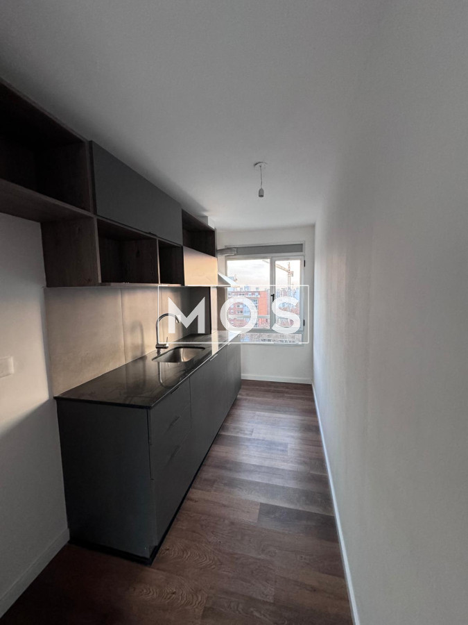 Apartamento ID.2473 - Penthouse a estrenar de 2 dormitorios en Cordón Sur. Terreza con parrillero y lugar exclusivo en garage