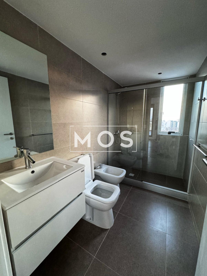 Apartamento ID.2473 - Penthouse a estrenar de 2 dormitorios en Cordón Sur. Terreza con parrillero y lugar exclusivo en garage
