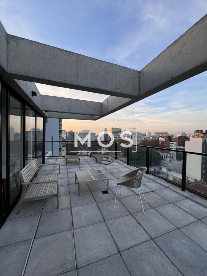 Apartamento ID.2473 - Penthouse a estrenar de 2 dormitorios en Cordón Sur. Terreza con parrillero y lugar exclusivo en garage