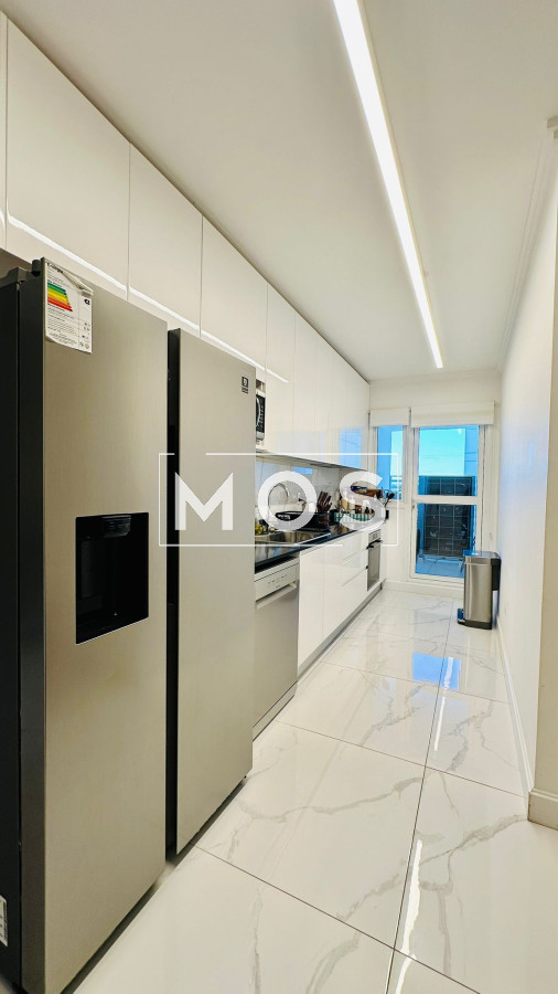Apartamento ID.2903 - SE VENDE APARTAMENTO EN TORRE DE CATEGORIA FRENTE A PLAYA MANSA