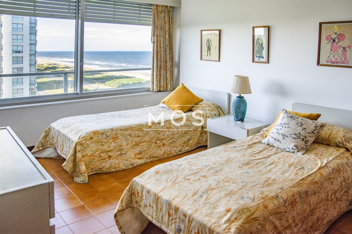 Apartamento ID.2261 - Departamento de 3 dormitorios en Playa Brava, Punta del Este