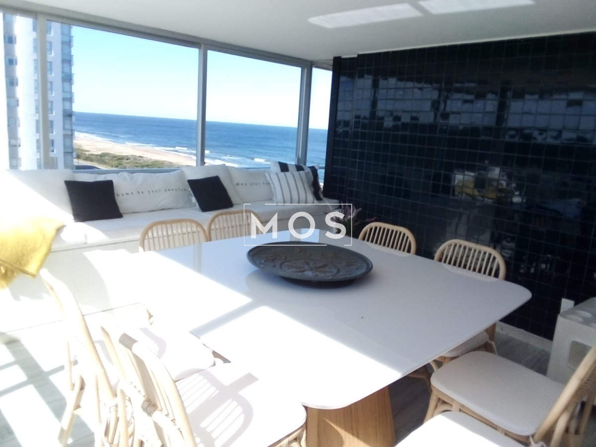 Apartamento ID.2261 - Departamento de 3 dormitorios en Playa Brava, Punta del Este