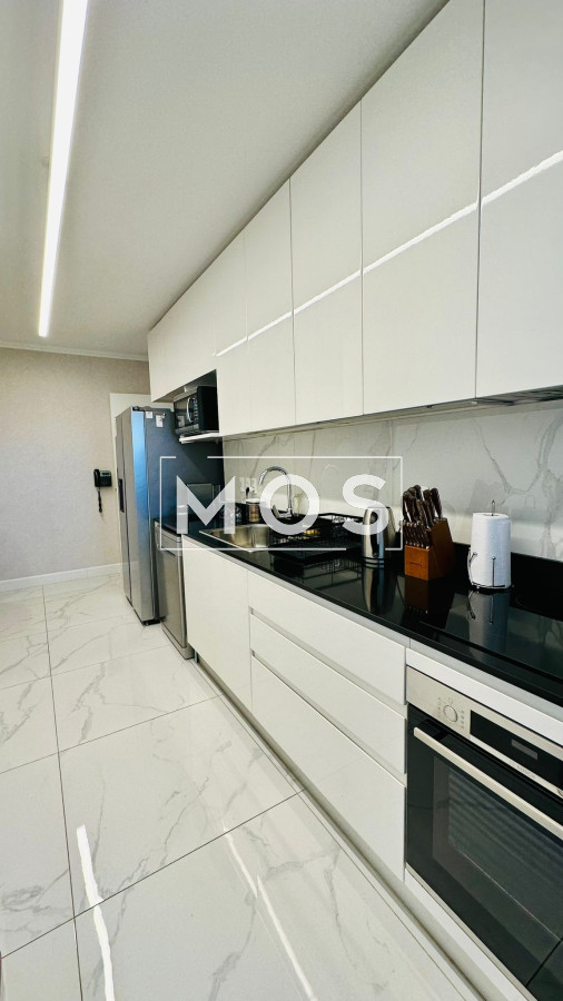 Apartamento ID.2903 - SE VENDE APARTAMENTO EN TORRE DE CATEGORIA FRENTE A PLAYA MANSA