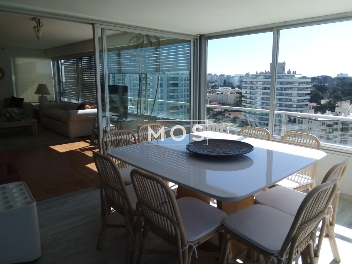 Apartamento ID.2261 - Departamento de 3 dormitorios en Playa Brava, Punta del Este