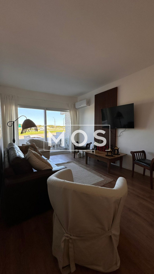 Apartamento ID.2660 - ALQUILER DE VERANO FRENTE A PLAYA BRAVA APTO TRES DORMITORIOS