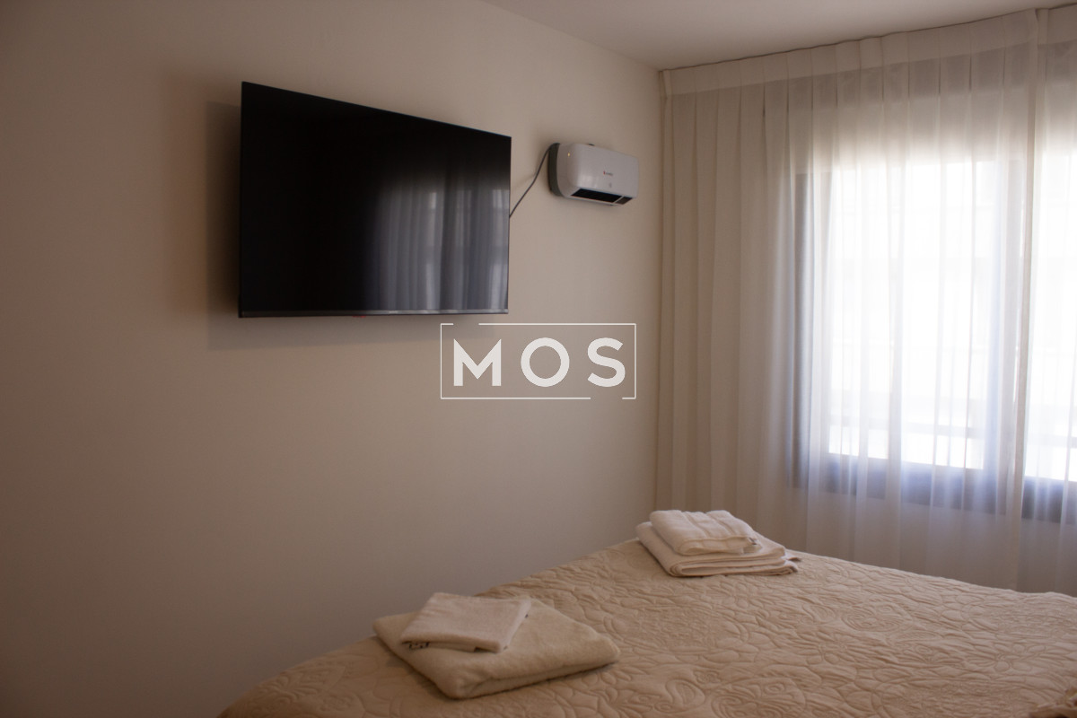 Apartamento ID.3026 - ALQUILER DE CALIDO APTO A PASOS DE PLAYA MANSA Y SHOPPING