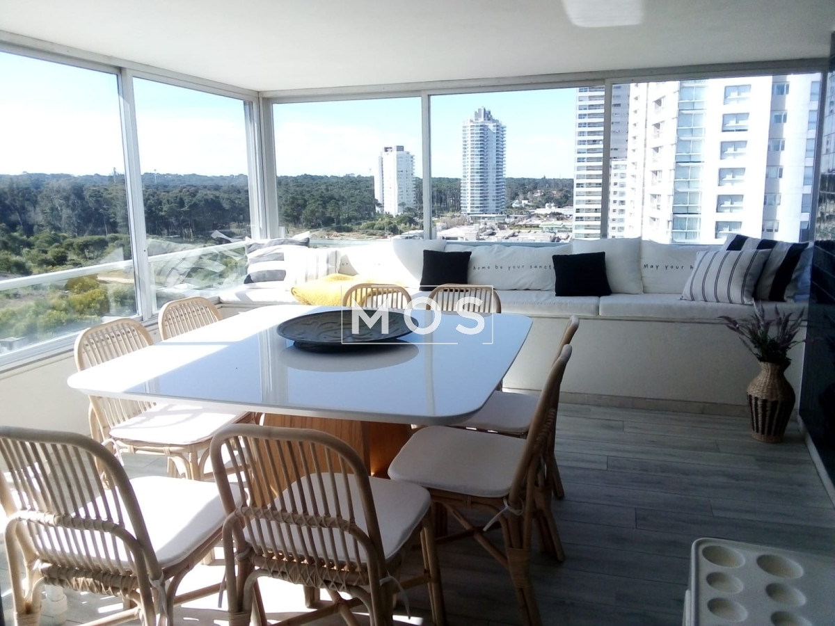 Apartamento ID.2261 - Departamento de 3 dormitorios en Playa Brava, Punta del Este