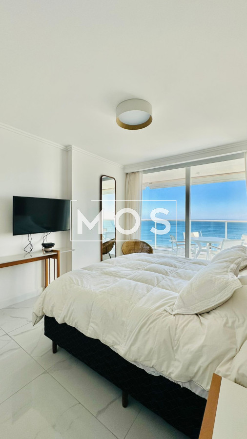 Apartamento ID.2903 - SE VENDE APARTAMENTO EN TORRE DE CATEGORIA FRENTE A PLAYA MANSA